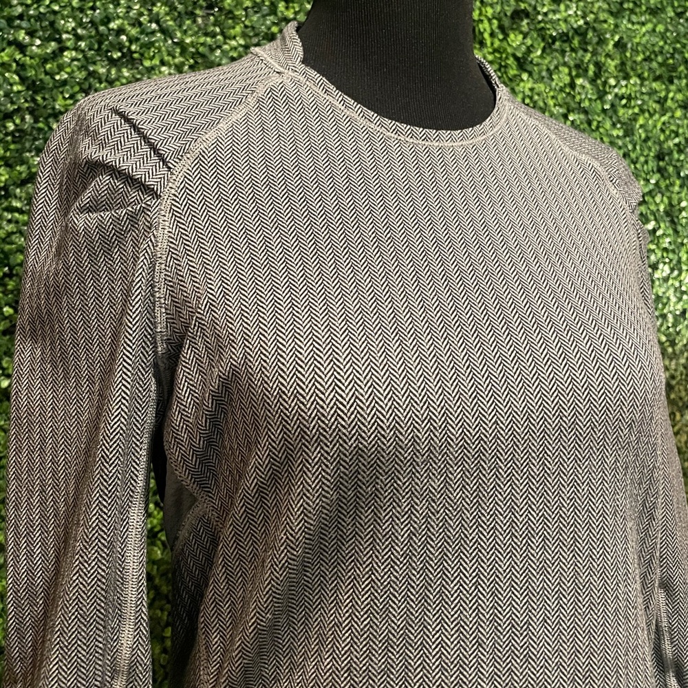 Lululemon Houndstooth Running Top